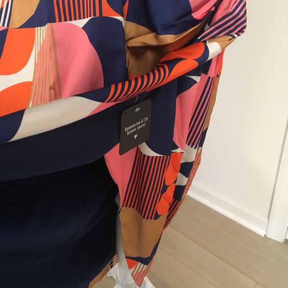 Averie Sweetheart Bodycon Midi Dress - Picture 5 of 14